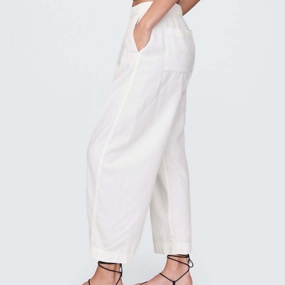 GAP White Barrel Leg Pants